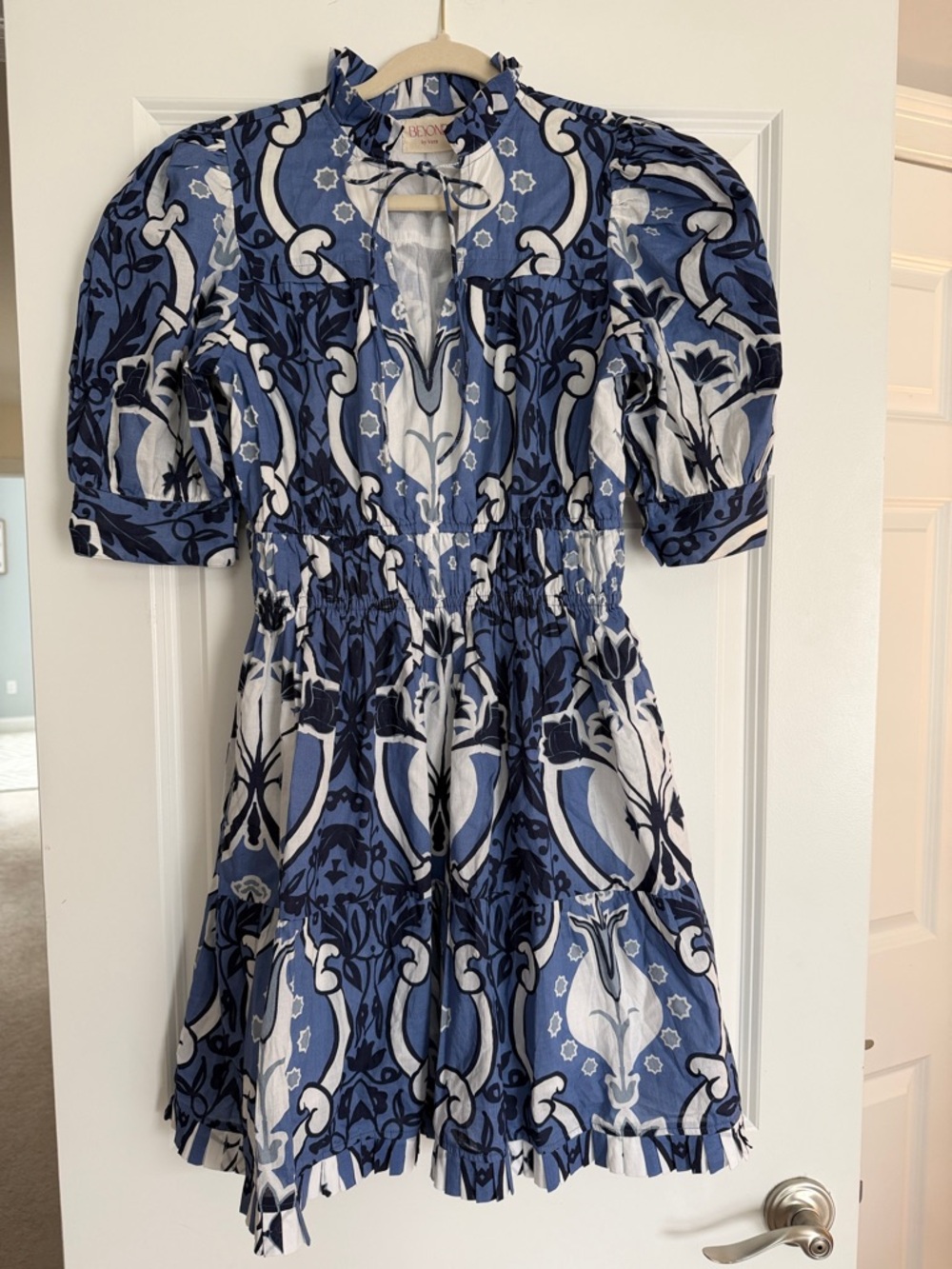 BEYOND BY VERA Alice Puff Sleeve Dress